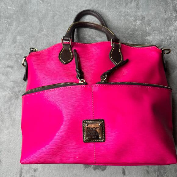 Dooney & Bourke Women’s Handbag Hot Pink Dillen Double Pocket no cross strap - Picture 2 of 12